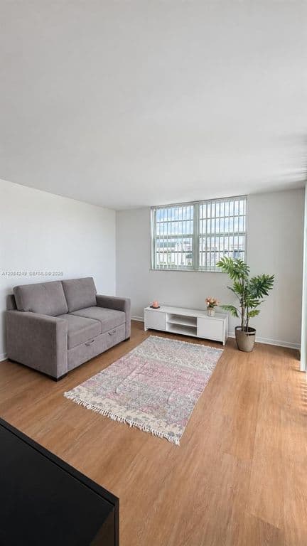 1-bedroom Condo — 1990 Marseille Dr APT 407