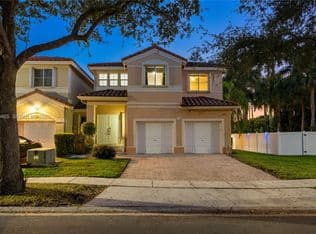 4-bedroom Townhouse — 17130 SW 36th Ct, Miramar, 33027