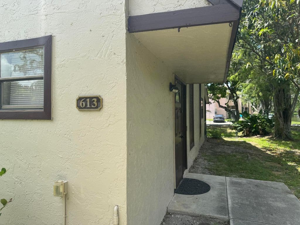 2-bedroom Property — 613 NW 47TH Street