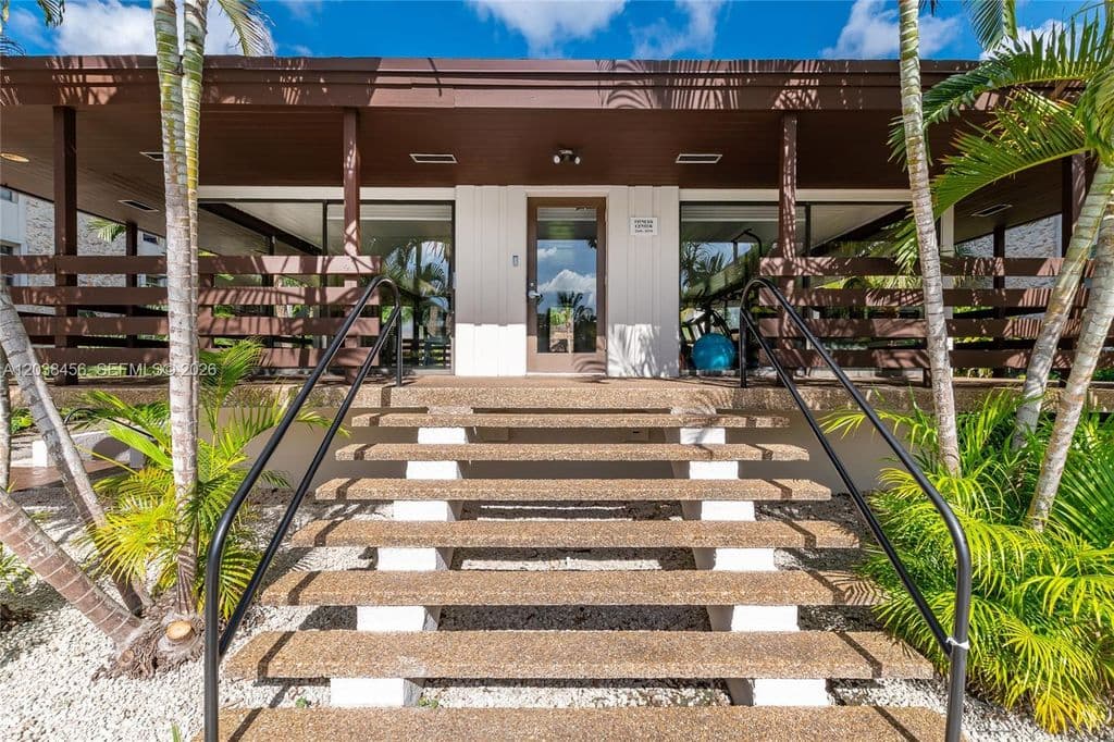 2+1 Condo — 7483 SW 82nd St APT A206