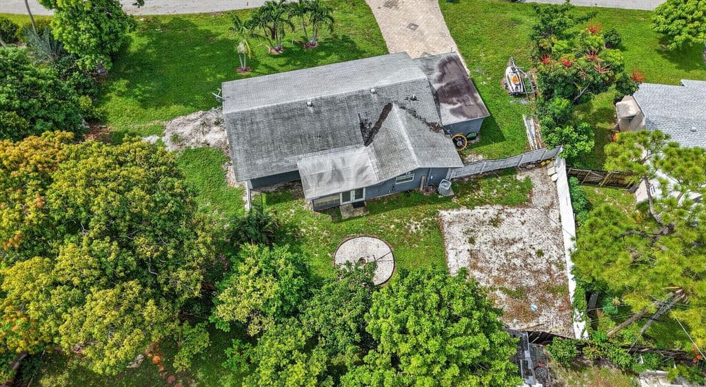 3-bedroom Single-Family Home — 415 SW 7th Court