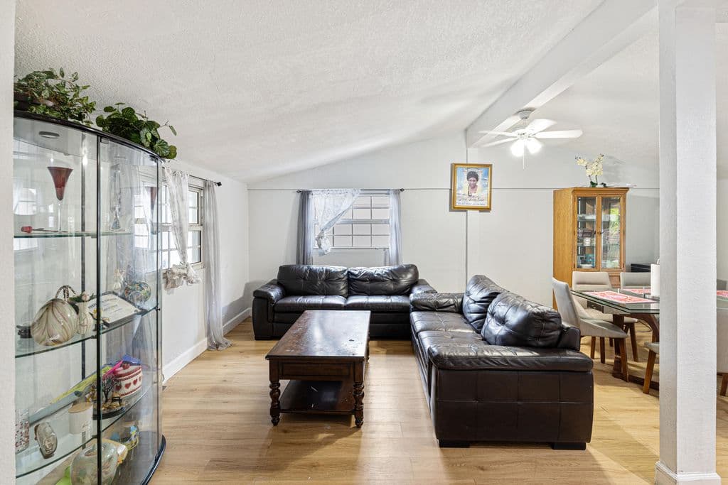 3+1 Müstakil ev — 3872 Mackinac Road