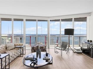 3-bedroom Condo — 465 Brickell Ave APT 4901, Miami, 33131
