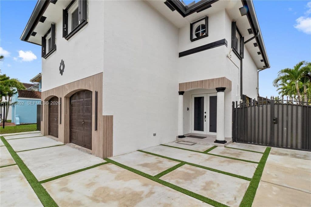 4-bedroom Single-Family Home — 14052 SW 167th Ter