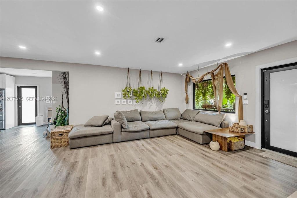 3+1 Müstakil ev — 12230 NW 22nd Ct
