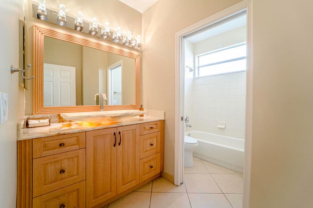 3+1 Müstakil ev — 6770 Aliso Avenue