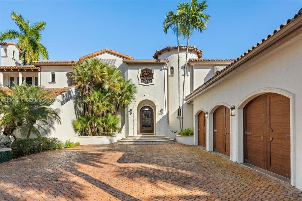 6-bedroom Single-Family Home — 11011 Marin St