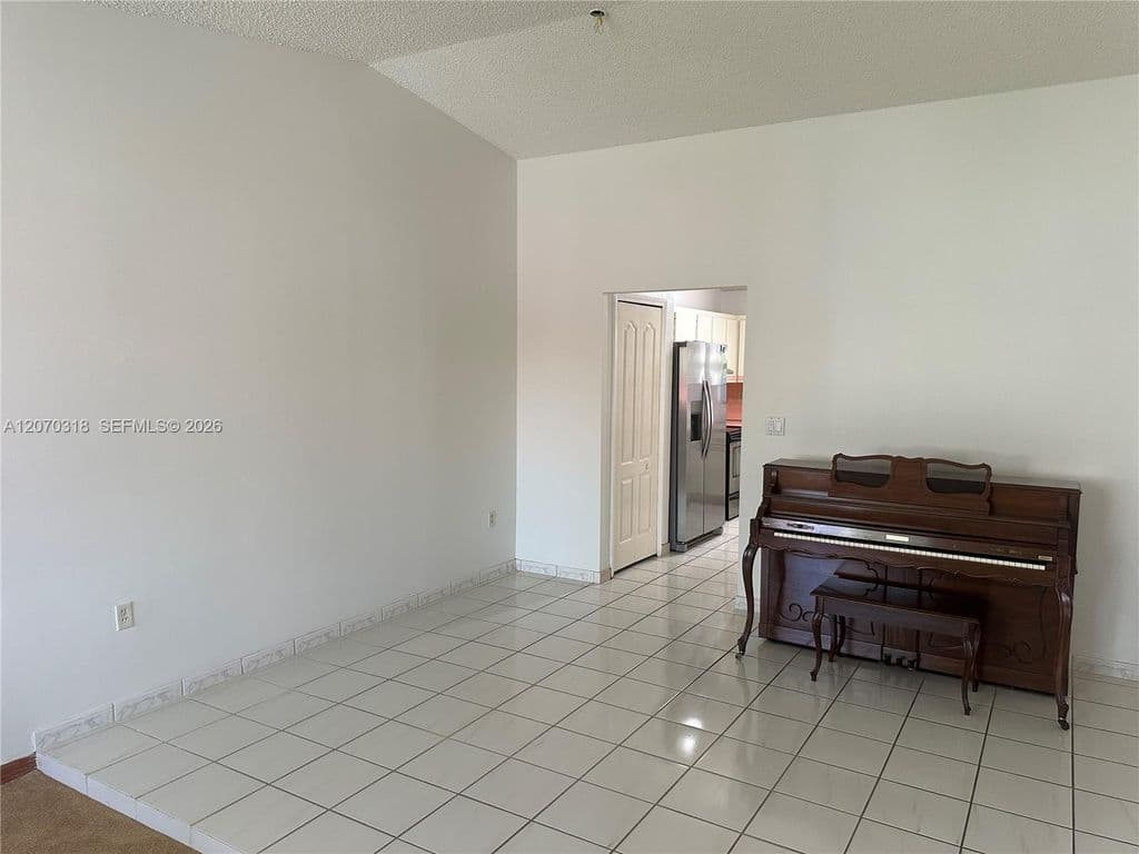 4+1 Müstakil ev — 13280 SW 40th Ter