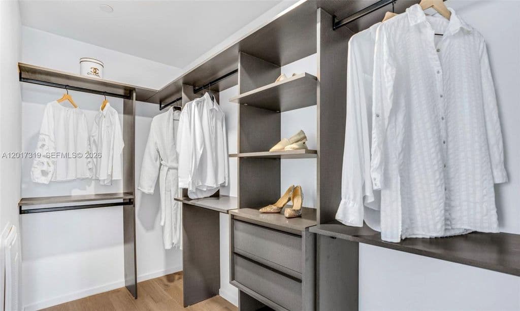 3-bedroom Condo — 398 NE 5th St #4701