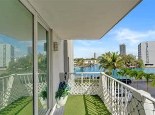 1+1 Condo — 7133 Bay Dr APT 305, Miami Beach, 33141