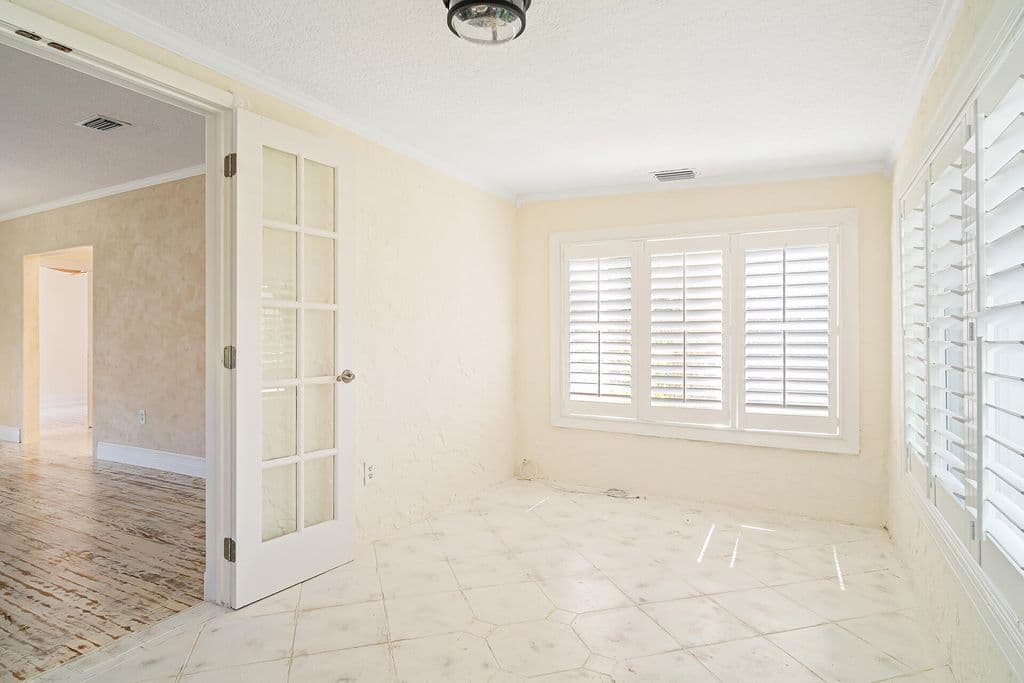4-bedroom Single-Family Home — 813 Avon Road