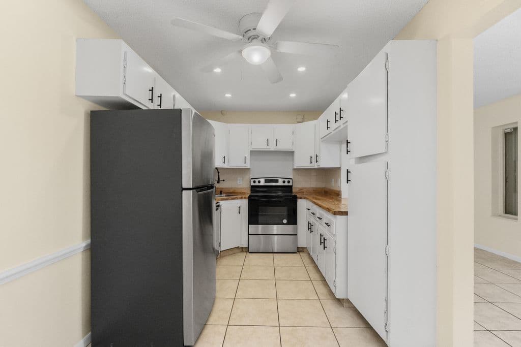 2+1 Condo — 706 Sunny Pine Way #E2