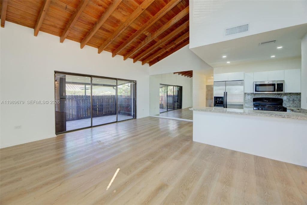 3+1 Condo — 3046 W Missionwood Ln #A-2