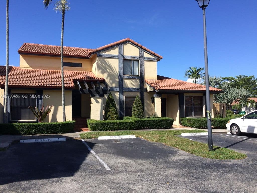 2-bedroom Property — 15070 SW 49th Ln #D106