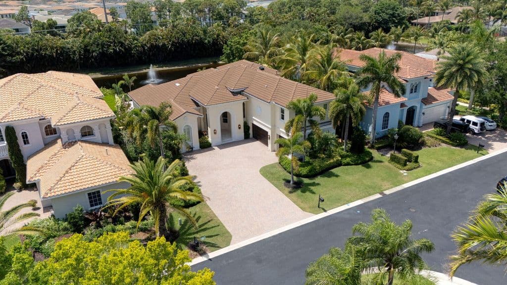 6+1 Müstakil ev — 4131 Venetia Way