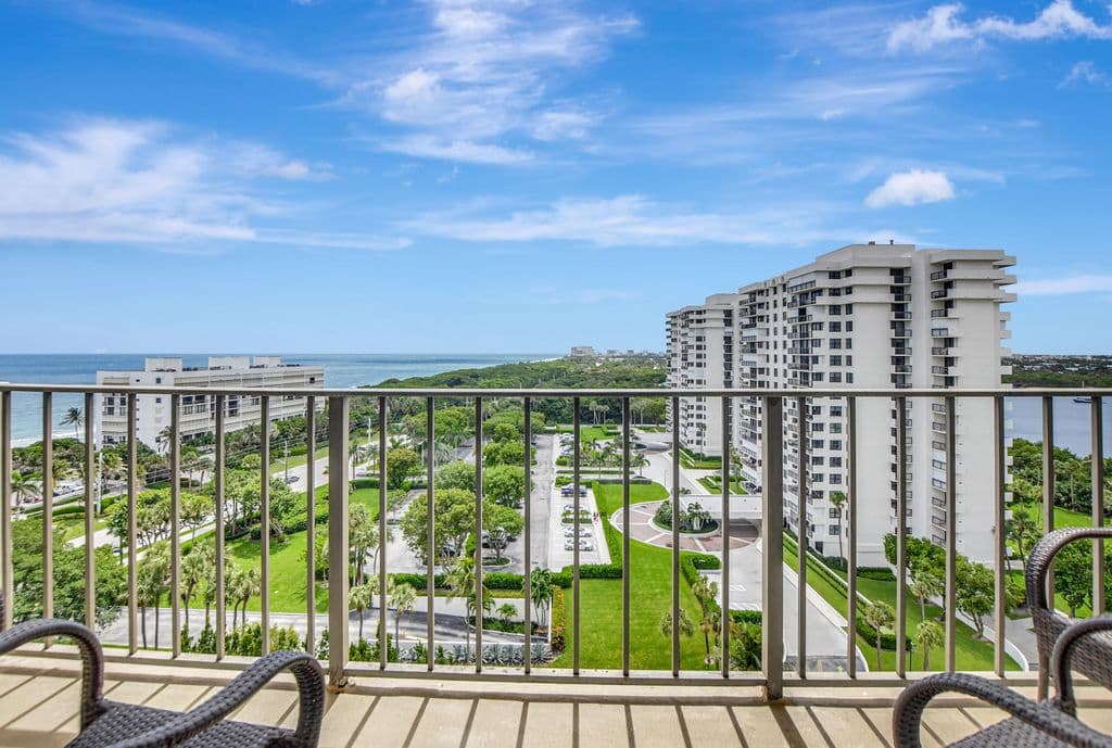 2+1 Condo — 2121 N Ocean Boulevard #1405e