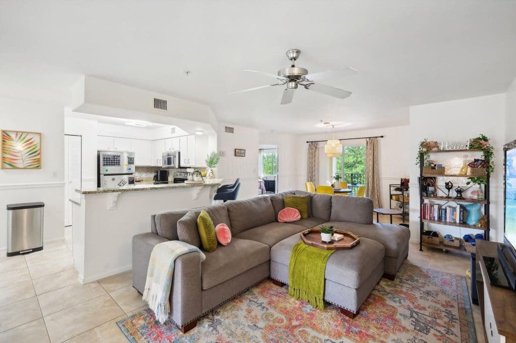 3+1 Condo — 300 Scotia Drive #304