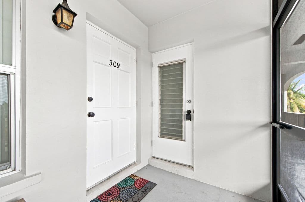2-bedroom Condo — 651 PINE Drive #309