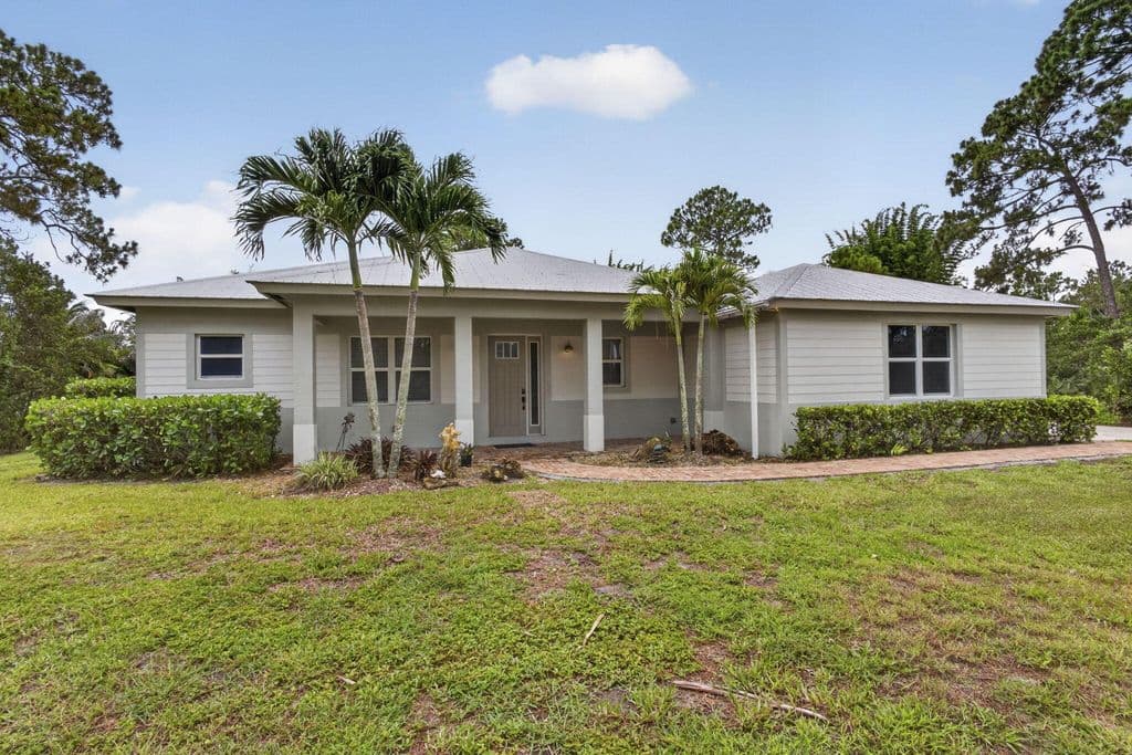 4-bedroom Single-Family Home — 18842 93rd Road N