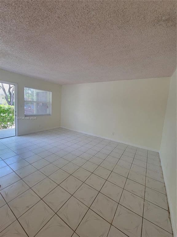 2-bedroom Condo — 1425 Arthur St APT 101A
