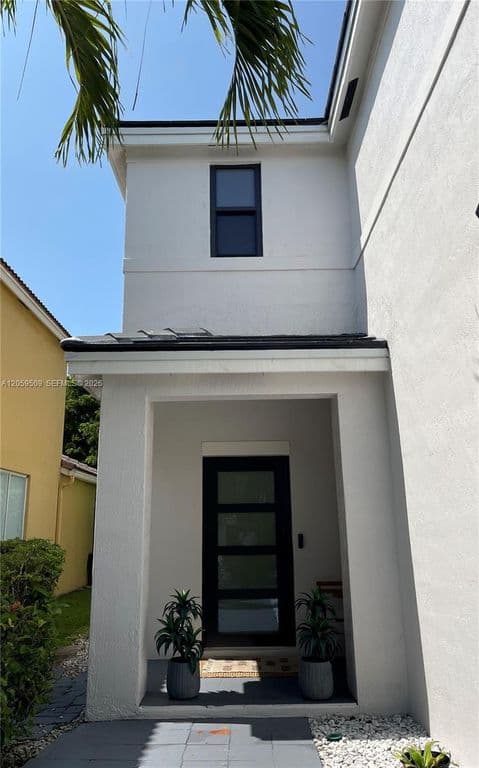4-bedroom Single-Family Home — 1456 Sabal Trl