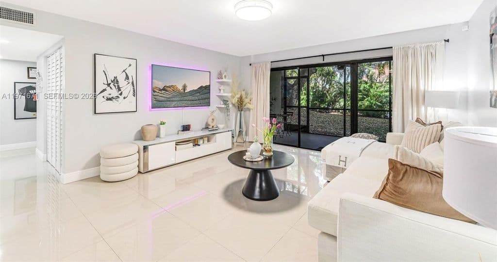 2+1 Condo — 601 Ives Dairy Rd