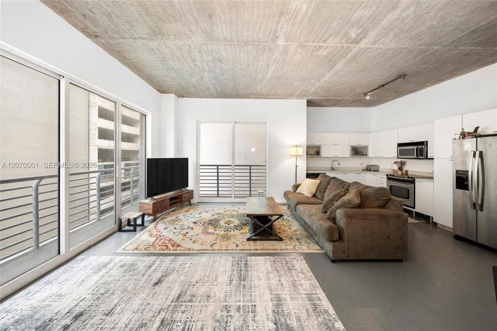 2+1 Condo — 234 NE 3rd St APT 602