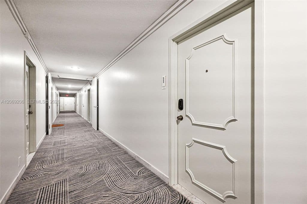 1-bedroom Condo — 2100 Sans Souci Blvd #A509