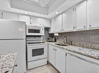 1-bedroom Condo — 4038 Durham B, Deerfield Beach, 33442