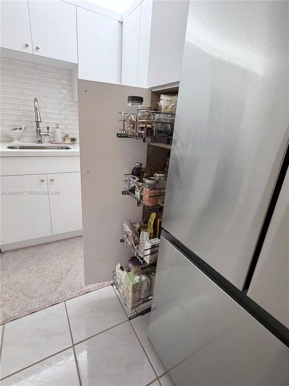 2-bedroom Condo — 17000 NW 67th Ave APT 112