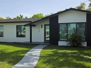 4+1 Müstakil ev — 11550 SW 119th Place Rd, Miami, 33186