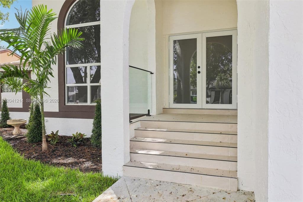 4-bedroom Single-Family Home — 15010 E Falcons Lea Dr