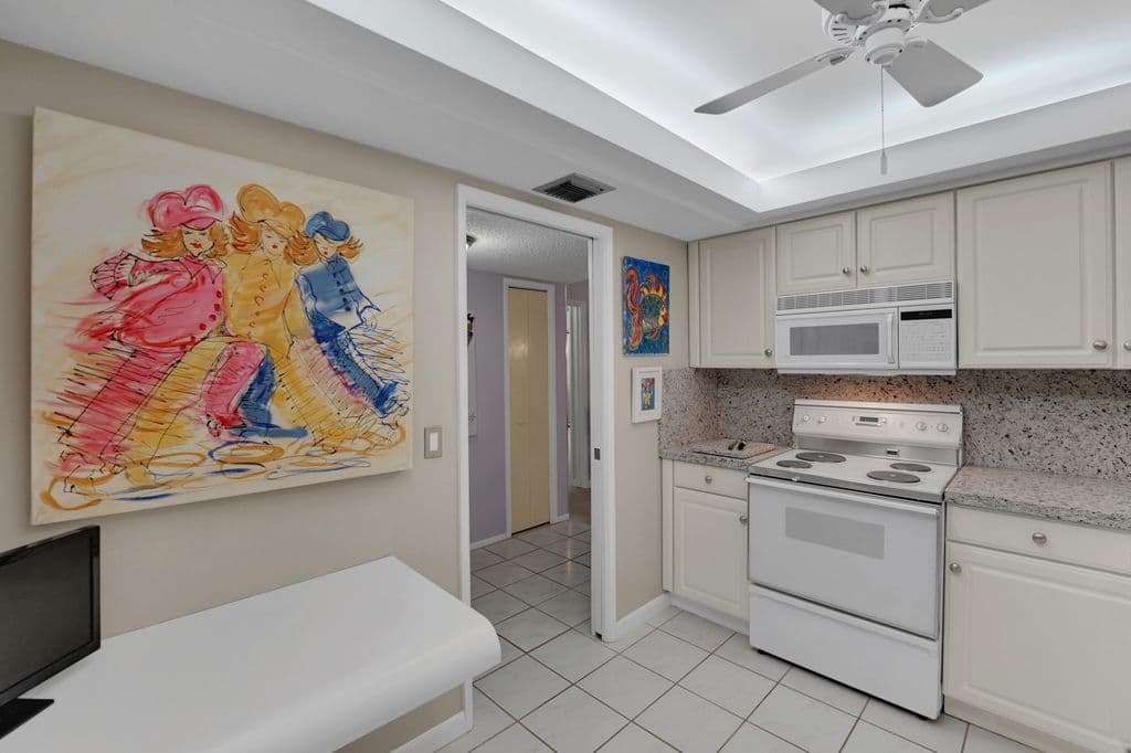 3-bedroom Condo — 804 CYPRESS GROVE Lane #210