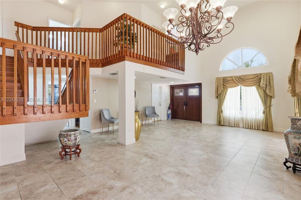 4+1 Mülk — 15652 SW 91st Ln