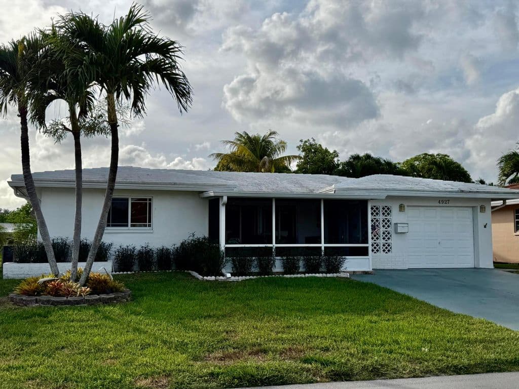 2-bedroom Single-Family Home — 4927 NW 47th Terrace