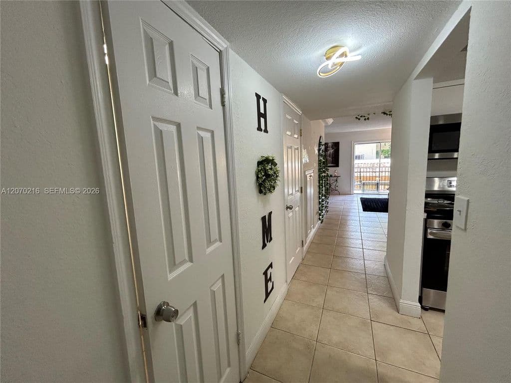 2+1 Condo — 8500 SW 109th Ave #6220
