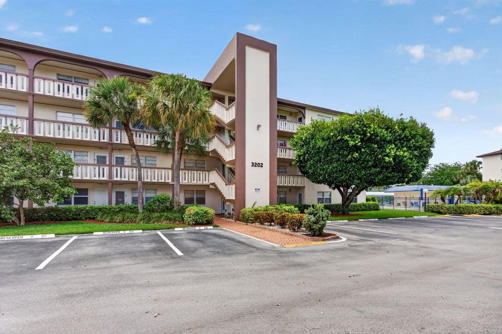 2-bedroom Condo — 3202 Portofino Pt #O3