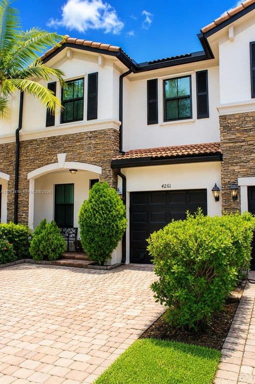 3+1 Mülk — 4261 SW 164th Ct