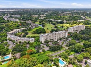 3-bedroom Condo — 3510 Oaks Way #703, Pompano Beach, 33069