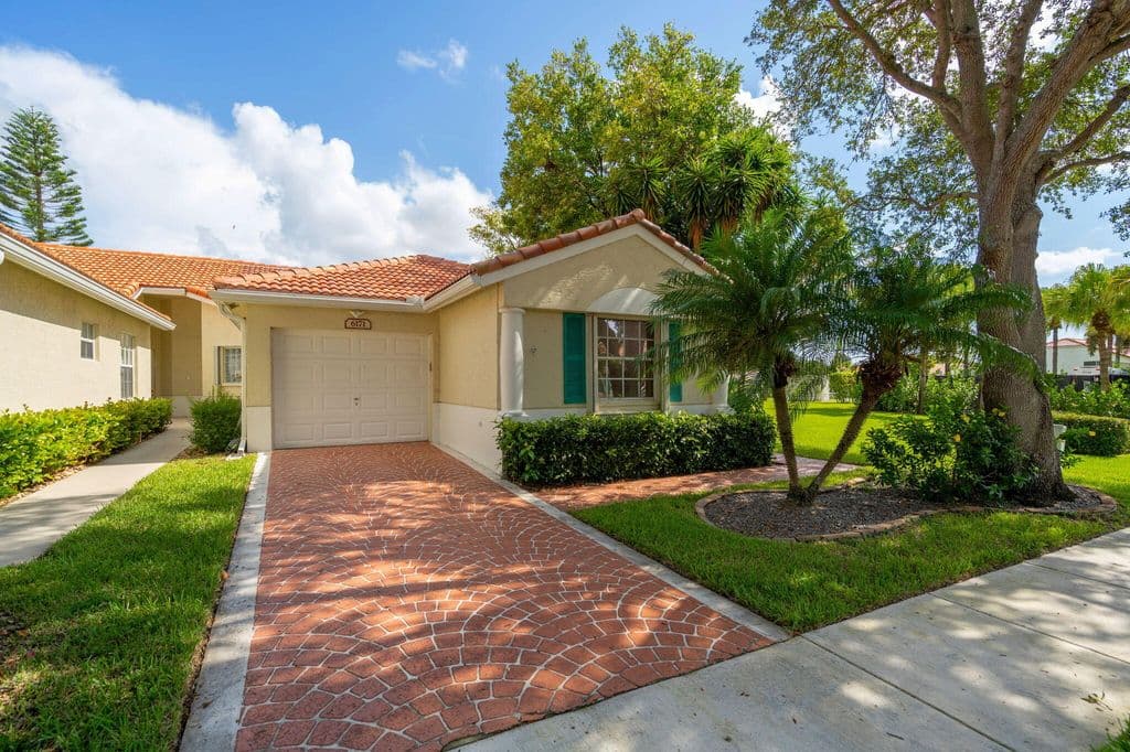 3+1 Müstakil ev — 6171 Floral Lakes Drive