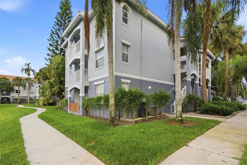 3+1 Condo — 9615 NW 1st Ct APT 302