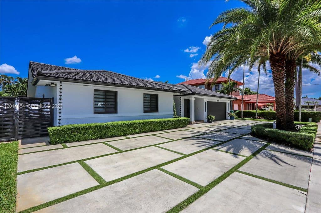 4+1 Müstakil ev — 14211 SW 31st St