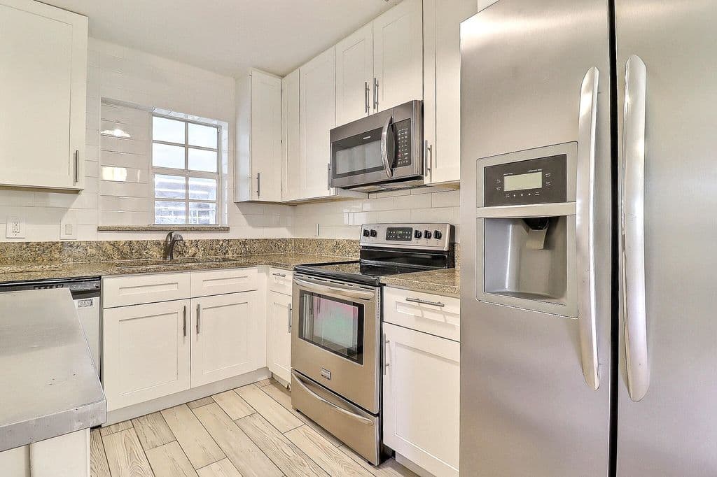 4+1 Müstakil ev — 337 Mid Pines Road