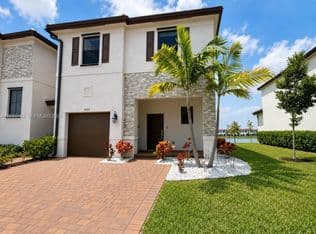 3+1 Townhouse — 10153 SW 231st Ln, Miami, 33190