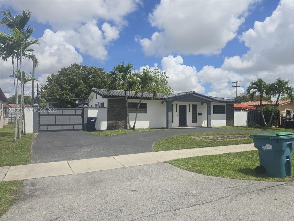 3+1 Müstakil ev — 9725 SW 15th St