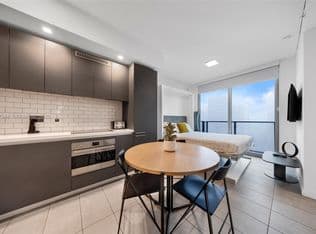 Condo — 227 NE 2nd St APT 3107, Miami, 33179