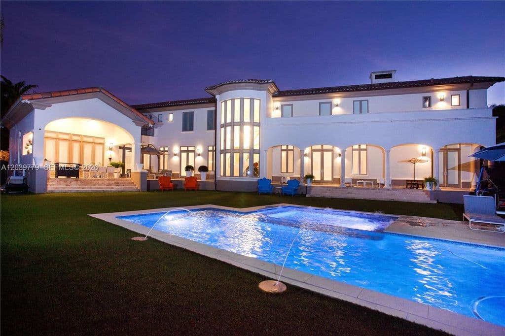 6-bedroom Single-Family Home — 165 Paloma Dr