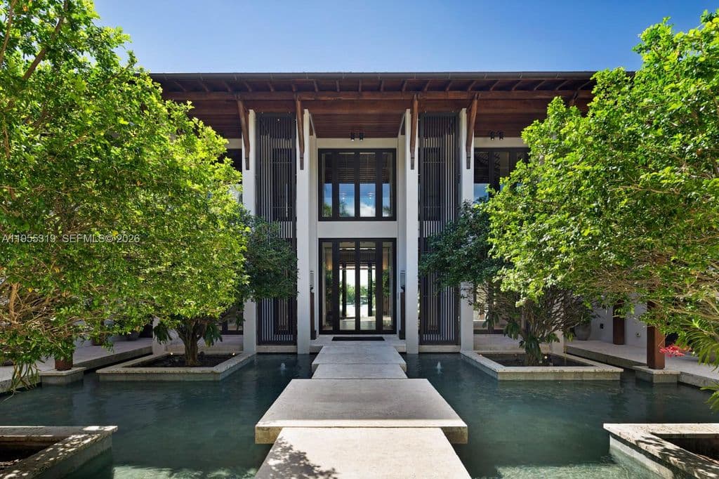 10-bedroom Single-Family Home — 600-620 Arvida Pkwy