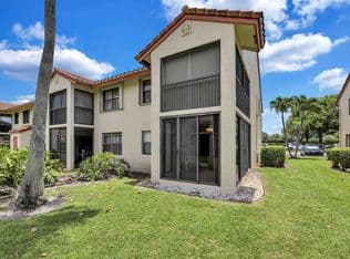 2-bedroom Condo — 305 CONGRESSIONAL Way, Deerfield Beach, 33442
