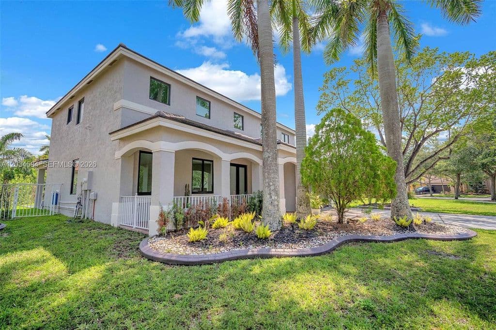 4+1 Müstakil ev — 731 Tulip Cir